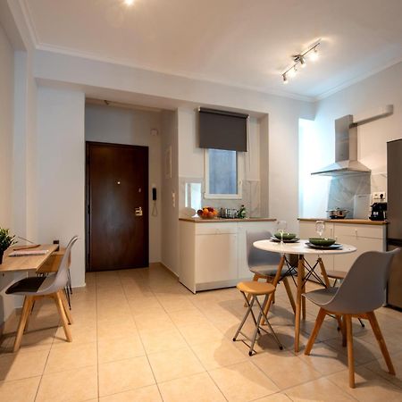 Spacious And Modern One Bedroom Apartment Афины Экстерьер фото