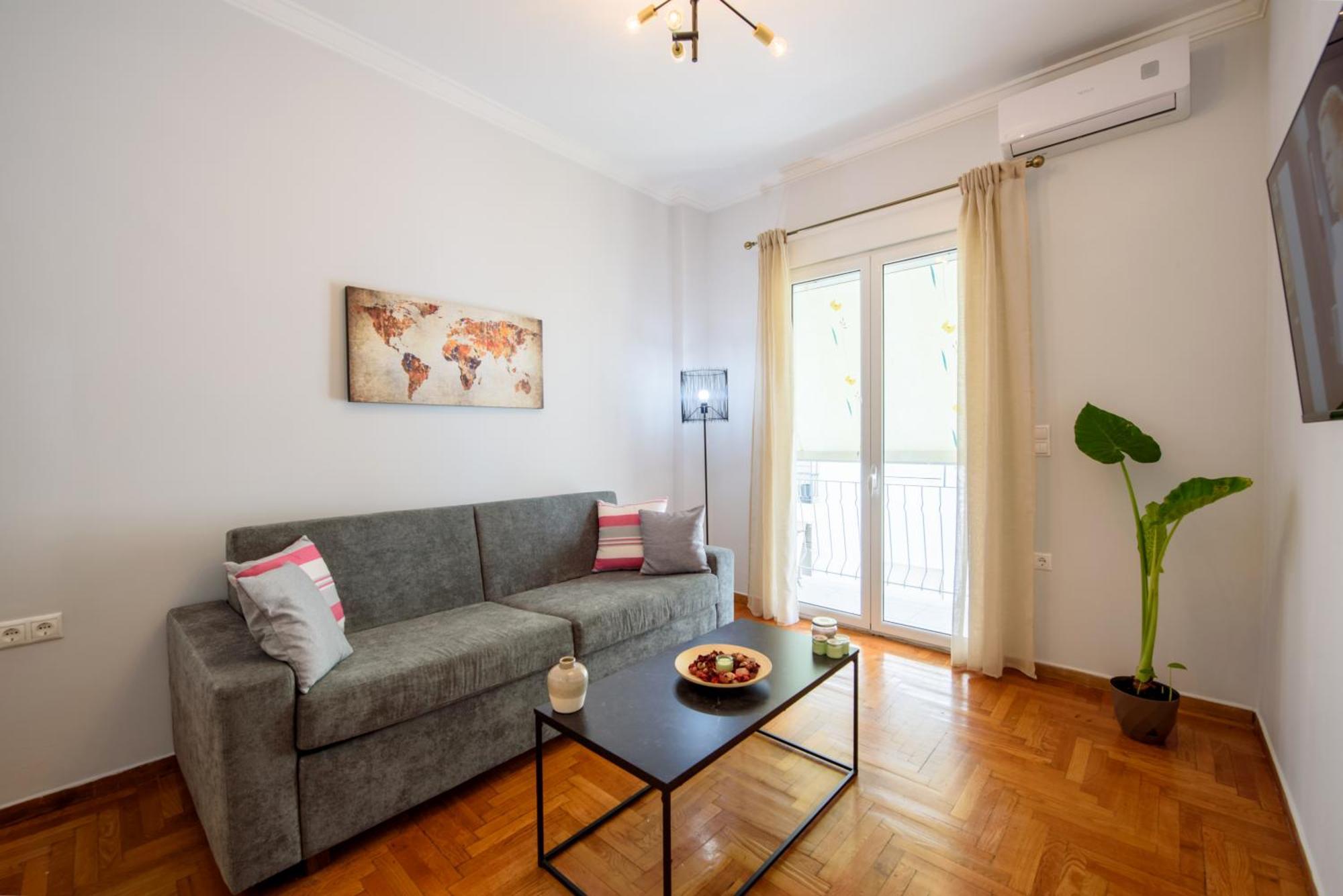 Spacious And Modern One Bedroom Apartment Афины Экстерьер фото